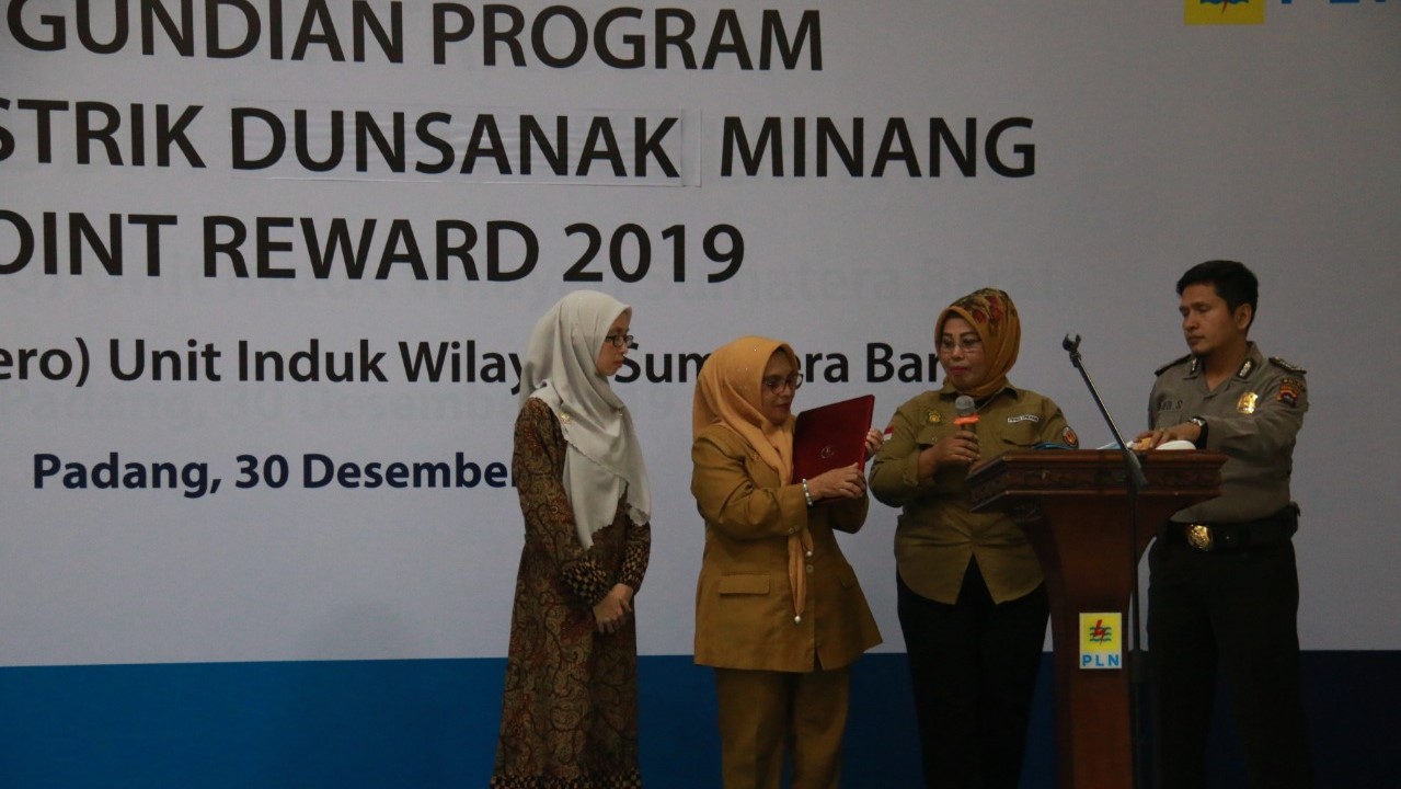 Berhadiah Umroh, PLN Undi Program Rejeki Listrik Dunsanak Minang Point Reward 2019