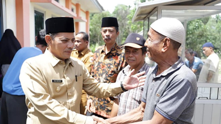 Pemko Solok Bantu Gerobak dan Etalase untuk 50 Pengusaha Kuliner