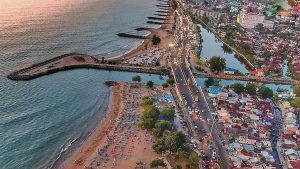 Pantai Padang dari udara. (Sumber: Istimewa/@dedetsaugia)