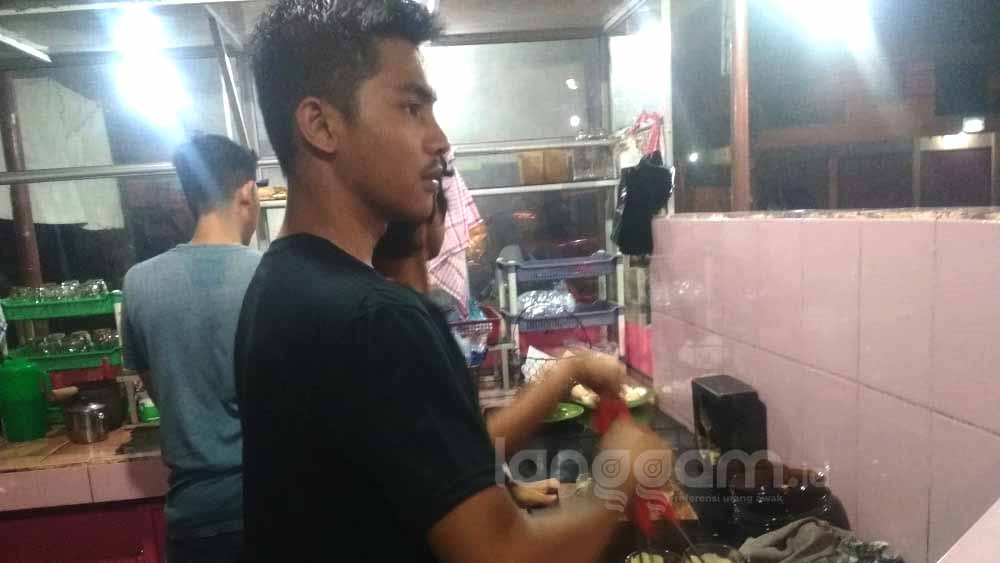 Meracik Teh Telur Balenggek