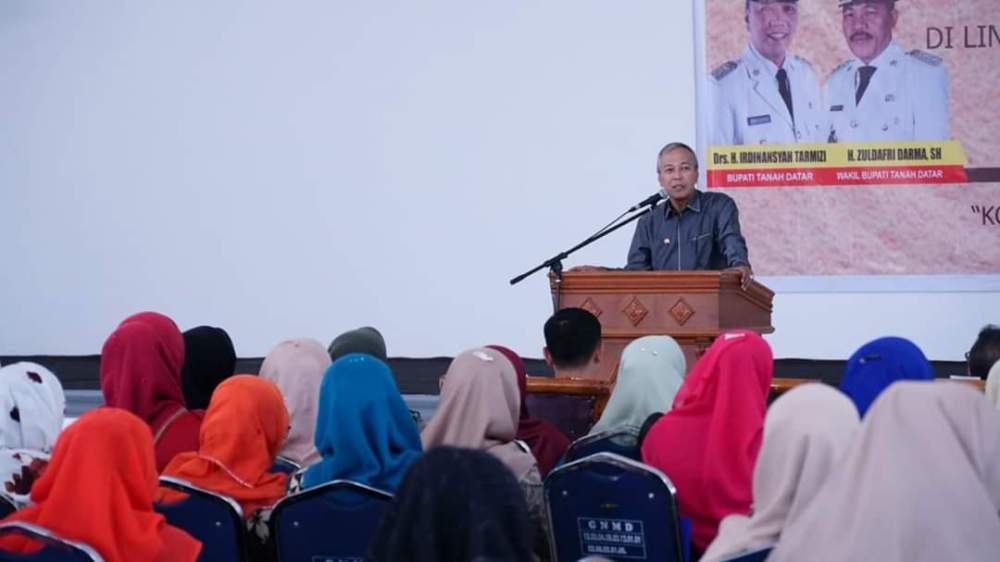 Bupati Tanah Datar memberikan tips untuk ASN jelang pensiun
