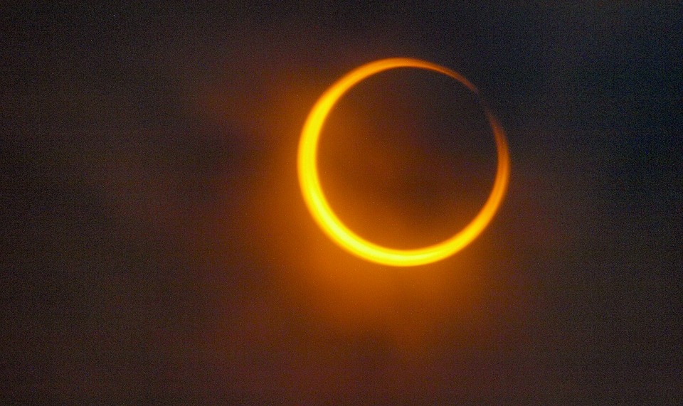 Gerhana matahari di Sumbar