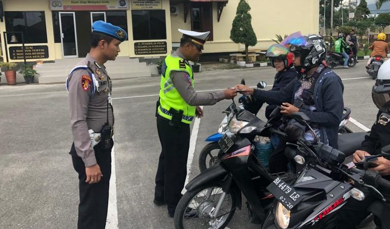 Tahun baru 2020 polisi gelar razia di Bukittinggi