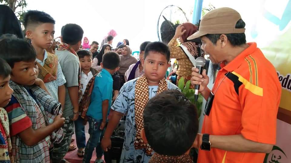 Bazarnas Padang sedang melakukan sunatan massal