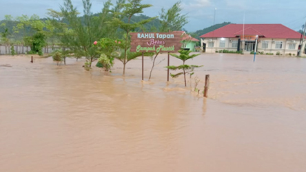 Banjir Pesisir Selatan di Kecamatan Rahul