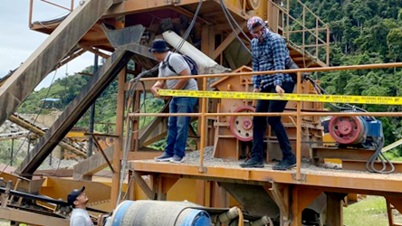 Tambang Ilegal di Pesisir Selatan