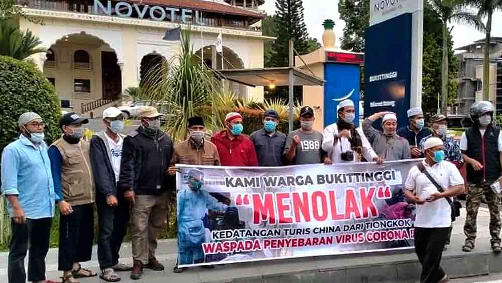 Aksi GNPF Bukittinggi menolak kedatangan wisatawan China ke Sumbar