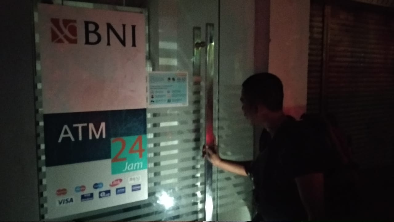 BNI Evakuasi Uang di ATM Saat Kebakaran Pasar Raya Padang