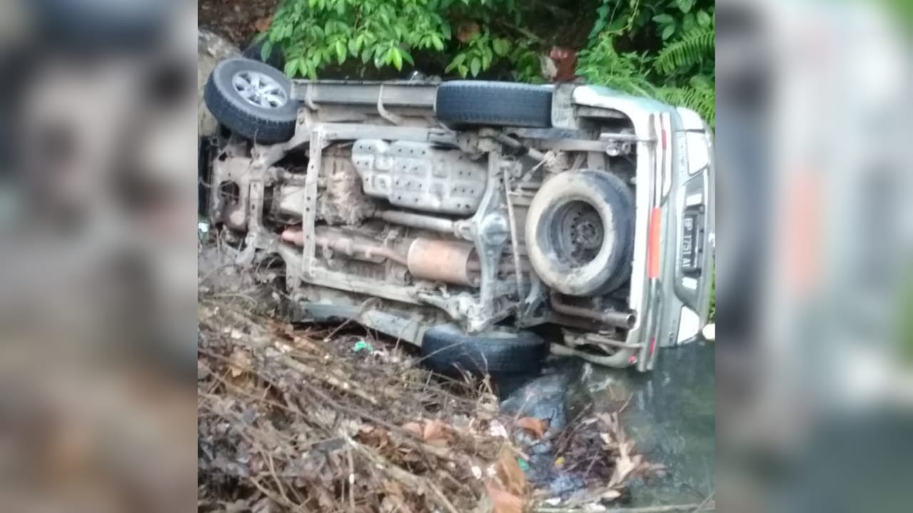 Fortuner Terjun ke Sungai di Jalur Palupuh, Kasus Keempat dalam 4 Bulan Terakhir