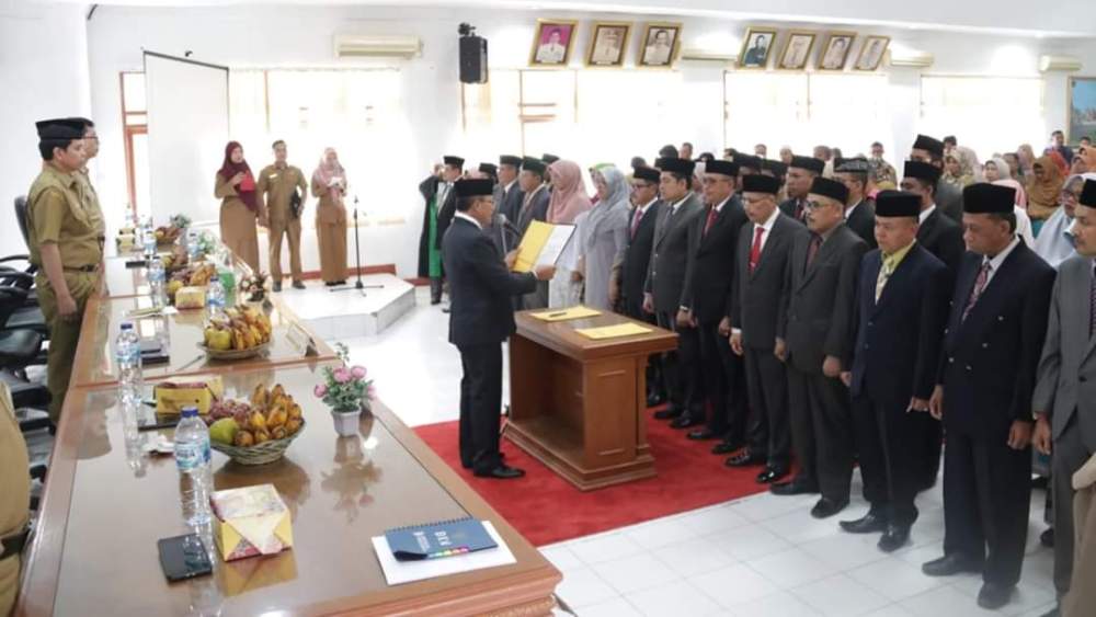 48 Pejabat Eselon III dan IV Dilantik di Tanah Datar