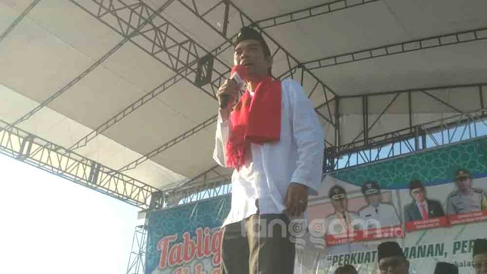 Tablig Akbar UAS di Padang, Sejak Naik "Moge" Hingga Disebut "Duren"