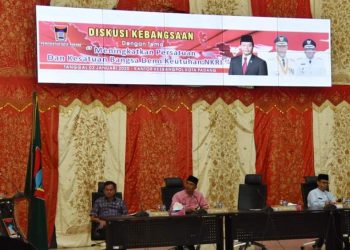 Wakil Ketua MPR Hidayat Nur Wahid dalam ceramah di Padang. (Foto: Humas Pemko Padang)