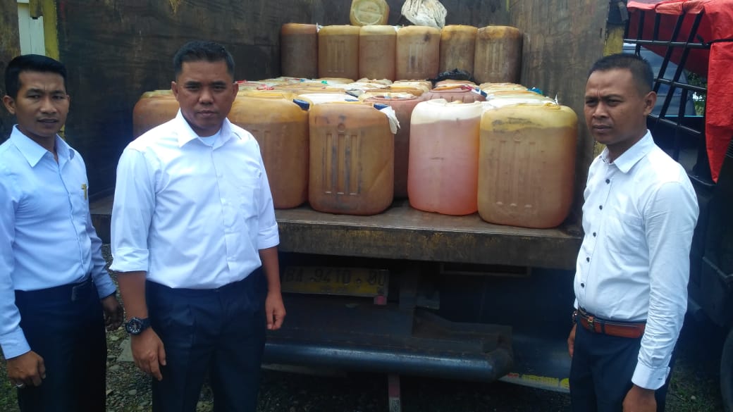 Polisi Solok Selatan sita ribuan liter BBM Premiun