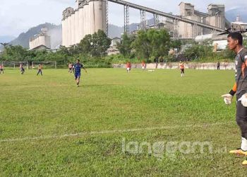 Semen Padang FC Datangkan Yohanis Tjoe