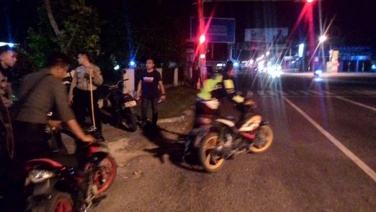 Dini Hari, Belasan Sepeda Motor Dibawa ke Polresta Padang
