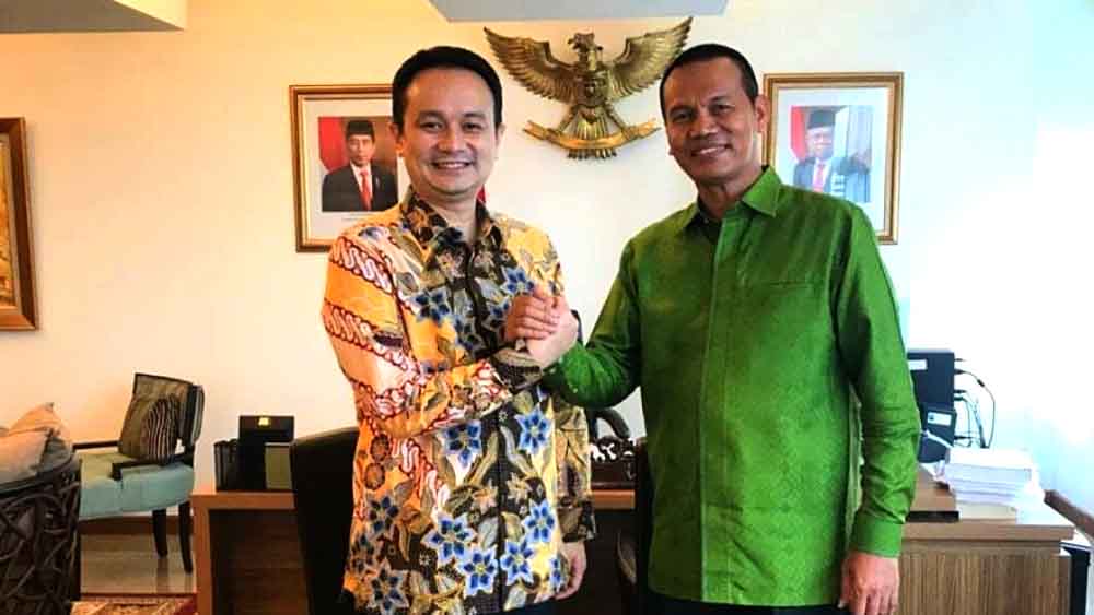 Wali Kota Pariaman Genius Umar bersama Wakil Menteri Perdagangan RI, Jerry Sambuaga (Humas Kota Pariaman)