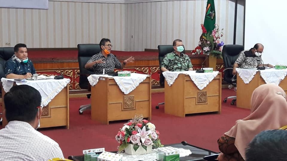 Diperkirakan Hingga Juli 2020, Dampak Covid-19 pada Ekonomi Masyarakat Sumbar Dihitung