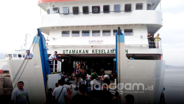 51 ABK dan Penumpang Kapal Ambu-ambu Dikarantina di Padang