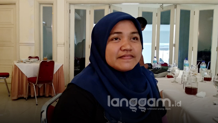 Direktur Nurani Perempuan Women’s Crisis Center, Rahmi Merry Yenti (Foto: Irwanda/Langgam.id)