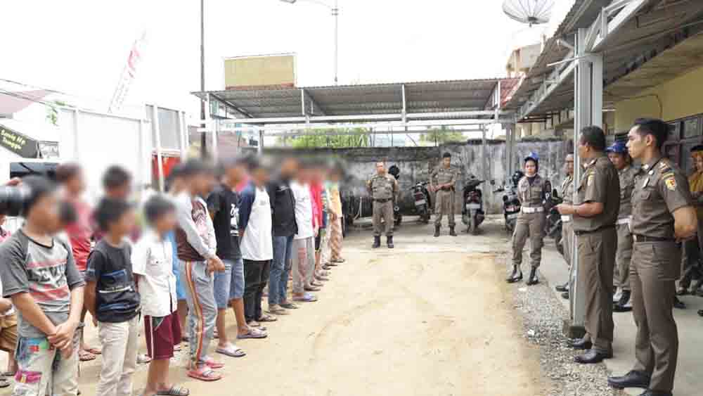 Asik Main di Warnet, 42 Pelajar Ditangkap Satpol PP Kota Solok