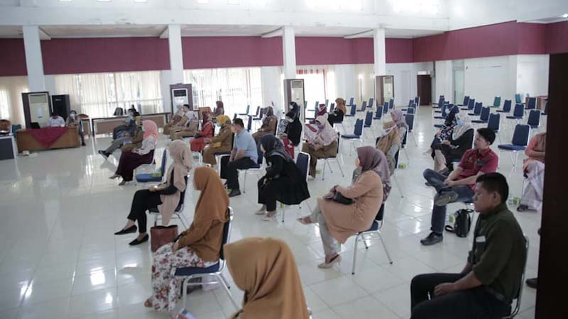 Bupati Bahas Pencegahan Covid-19 dengan Para Dokter di Dharmasraya