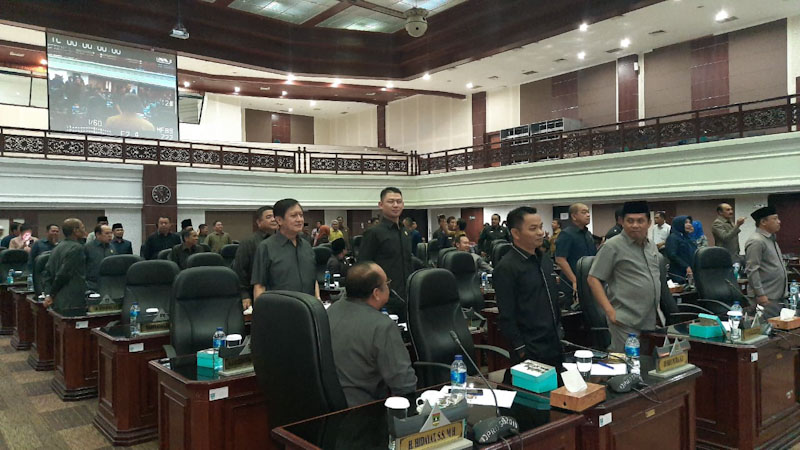 DPRD Provinsi Resmi Interpelasi Gubernur Sumbar