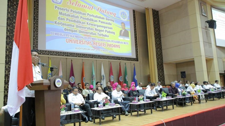 UNP dan UT Jalin Kerjasama Perkuliahan Daring