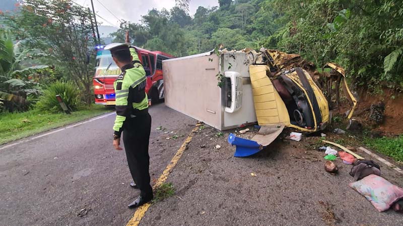 Tabrakan di Silaiang