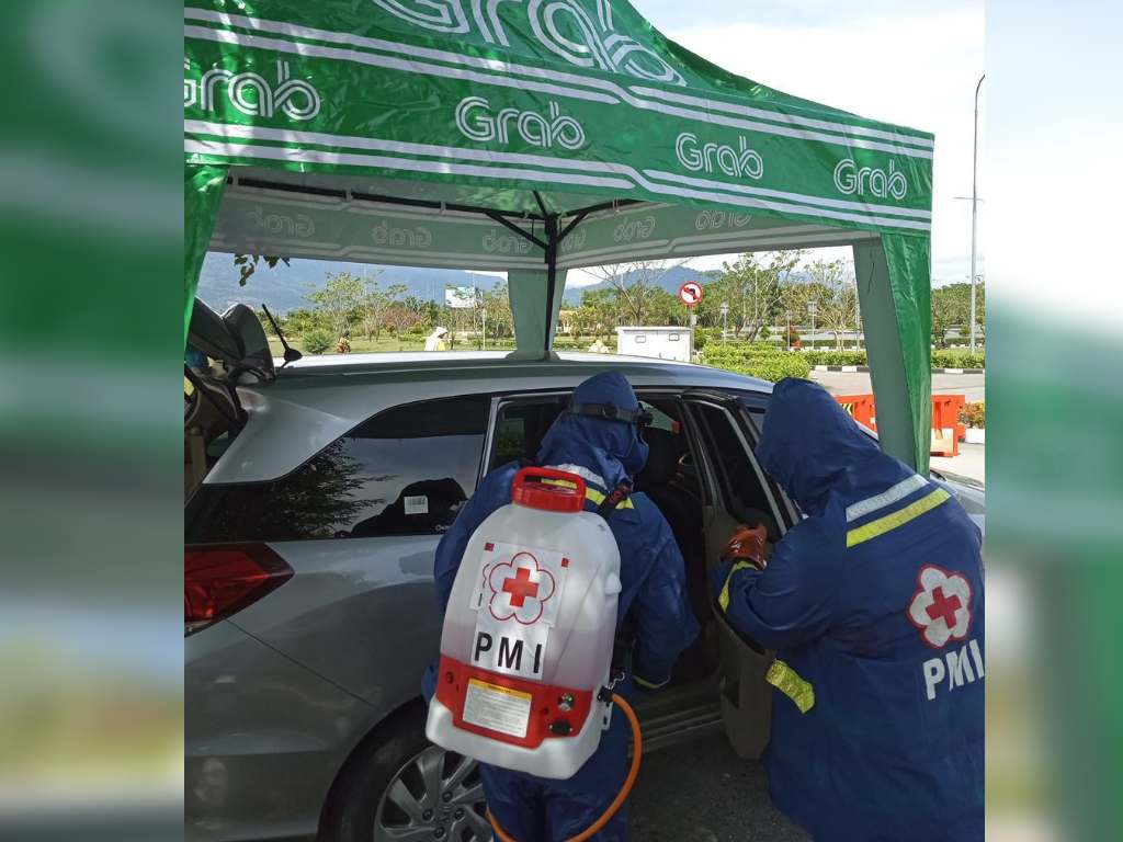 Grab di Padang lawan corona