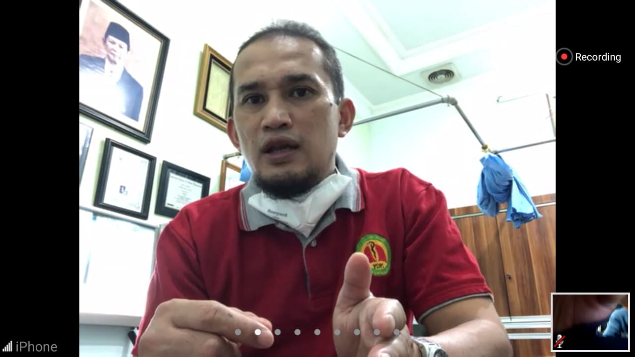 Cerita Tim Medis Mengusir Lelah Kala Merawat Pasien Corona di RSAM Bukittinggi