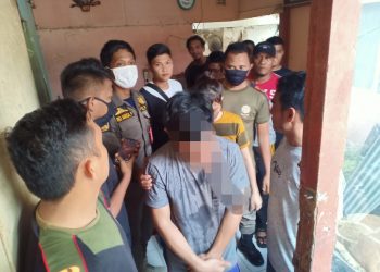 Mahasiswa diduga mesum saat ditangkap Satpol PP Padang