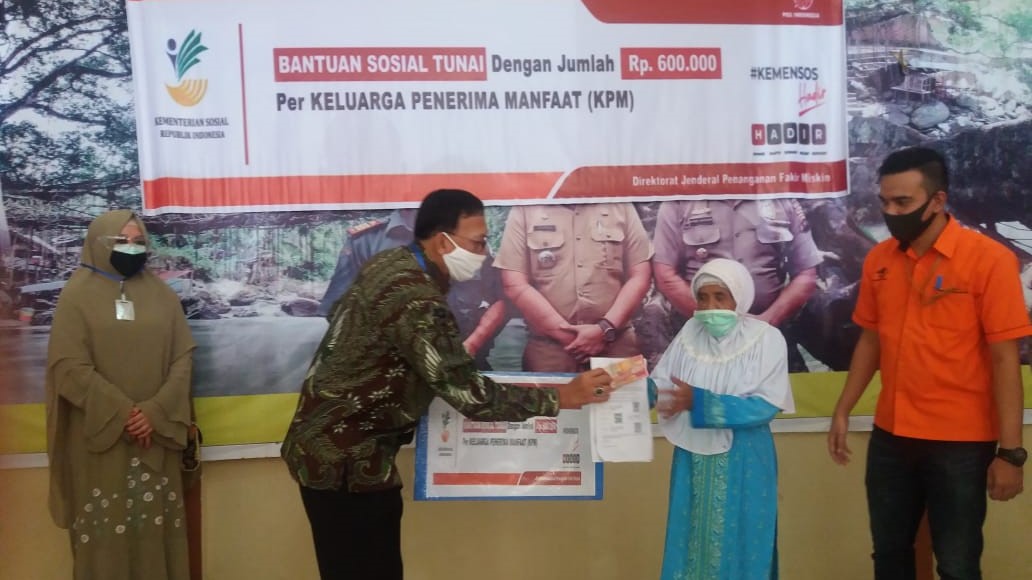 Pessel Mulai Salurkan Bansos Tunai dari Pusat untuk 20.830 KK