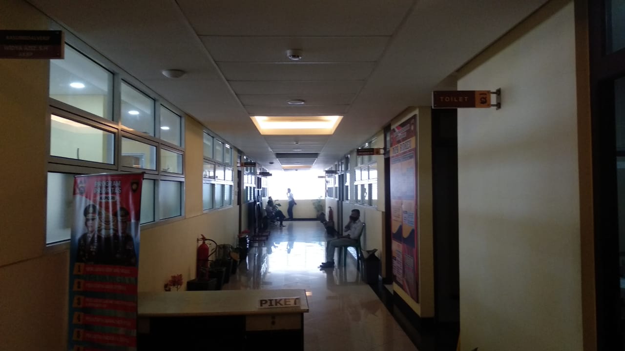 Lokasi ruang penyidik Subdit Cyber Ditreskrimsus Polda Sumbar tempat Bupati Agam Indra Catri diperiksa. (Foto: Irwanda)