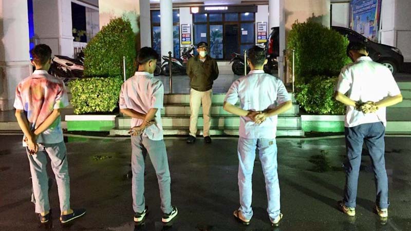 Coret Baju dan Konvoi di Tengah Pandemi, Pelajar SLTA Kena Razia Gabungan di Pariaman