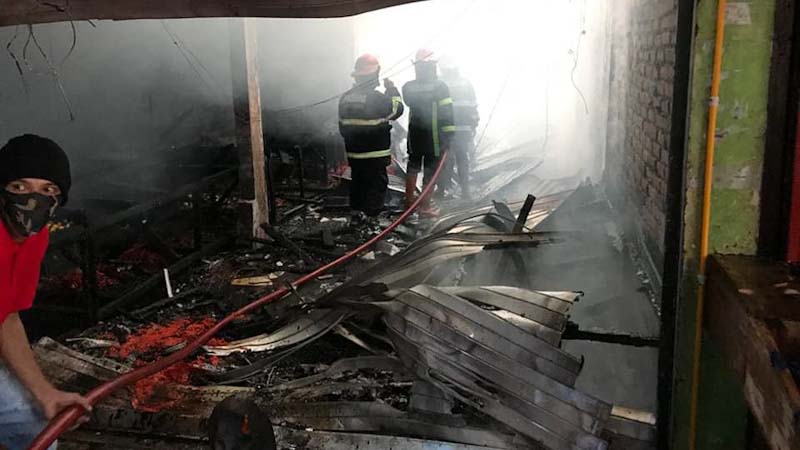 kebakaran pasar raya Padang