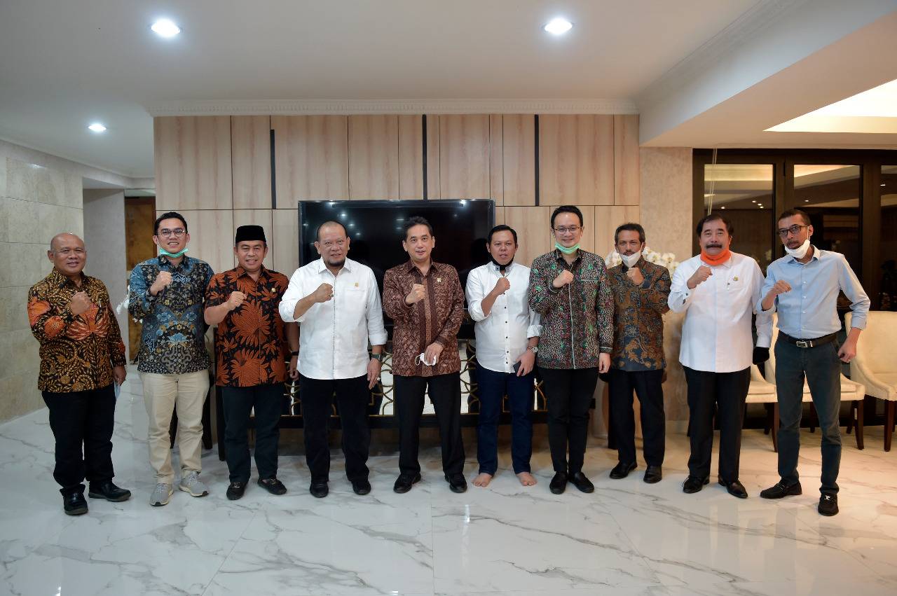 Bertemu Mendag, Ketua DPD Minta Evaluasi Barang Impor