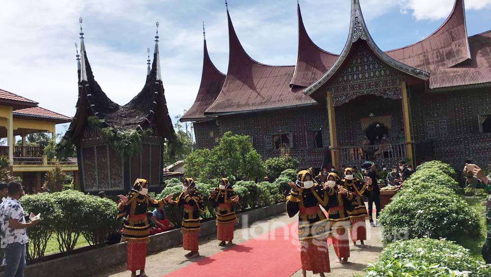 Objek Wisata Rumah Gadang Koto Dalam Talu, Pasaman Barat Kembali Dibuka