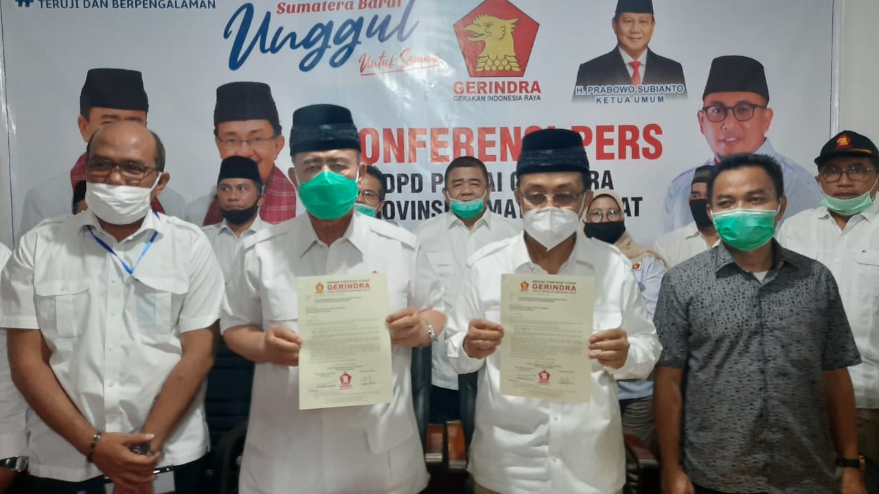 Nomor Urut Nasrul, Pengumunan pencalonan Nasrul Abit dan Indra Catri sebagai pasangan Cagub dan Cawagub Sumbar dari Partai Gerindra. (Foto: Rahmadi)