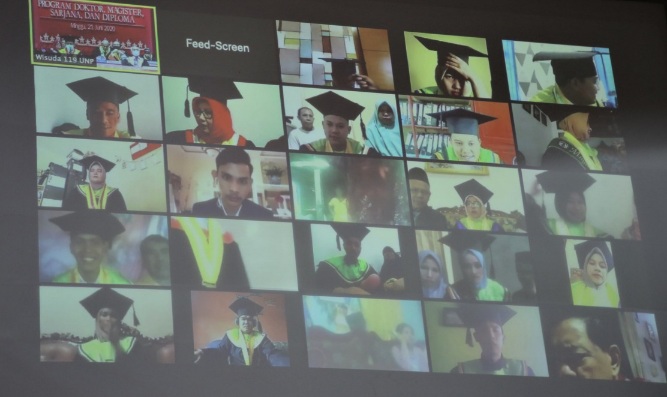 869 Mahasiswa UNP Ikuti Wisuda Daring Saat Pandemi Corona