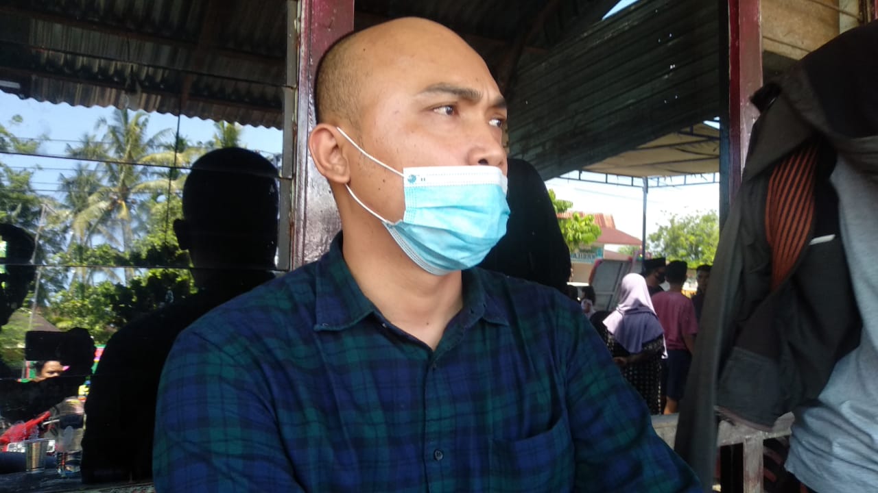 Salah satu Penasehat Hukum tersangka L, tahahan Polda Sumbar yang meninggal dunia, Jonathan Nababan. (Foto: Irwanda)