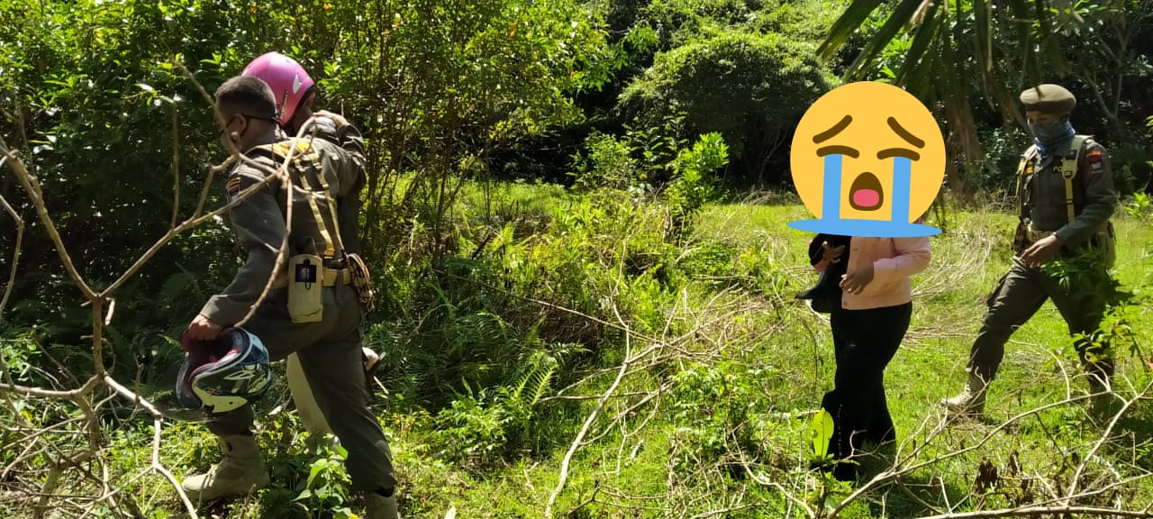 Pasangan remaja yang bukan suami-istri tertangkap Satpol PP Padang usai kabur dari penginapan. (Foto: Dok.Satpol PP Padang)