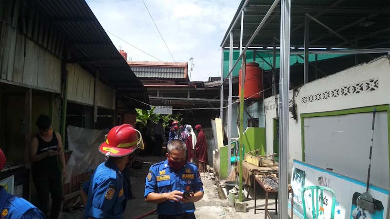 Terbakar di Padang