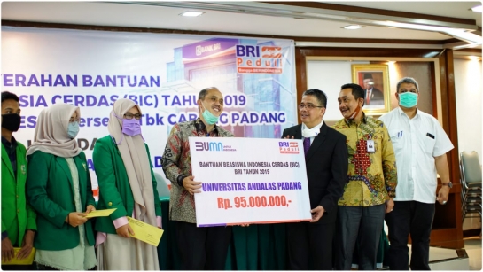 19 Mahasiswa Unand Terima Beasiswa Indonesia Cerdas BRI