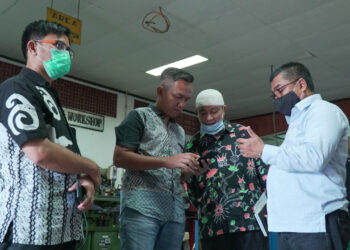 ITP buatkan 110 unit hand washer pesanan Baznas Kota Padang yang akan disalurkan ke masjid-masjid. (Foto: itp.ac.id)