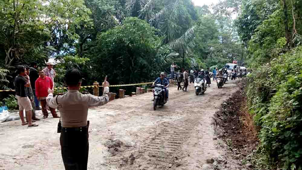 Jalan Kelok 44 Sudah Bisa Dilewati Kendaraan