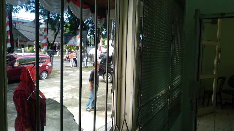 Kantor KONI Sumbar Dirusak OTK, Pintu dan Sejumlah Kaca Jendela Pecah