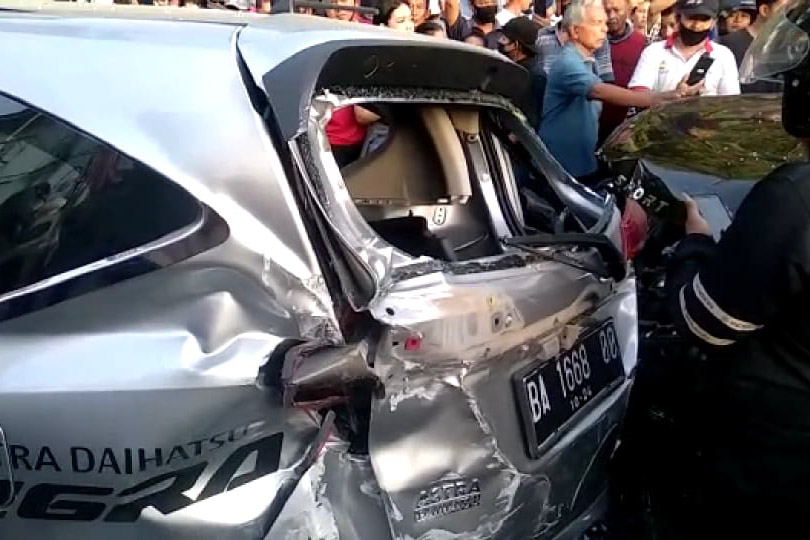 Kecelakaan di Jalan M Yamin Padang