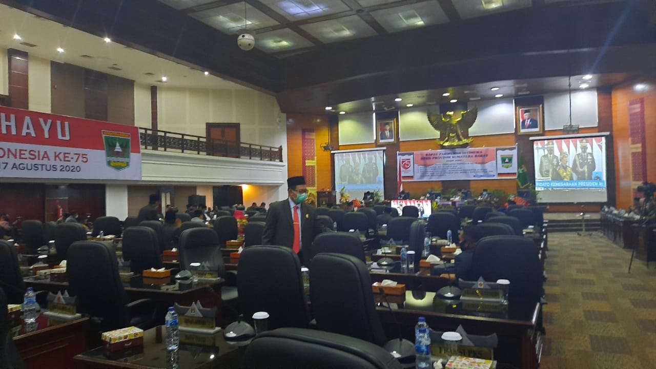 Paripurna DPRD Sumbar