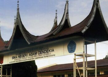 Ilustrasi - Gerbang SMA Agam Cendekia. (Foto: sekolah.data.kemdikbud.go.id)