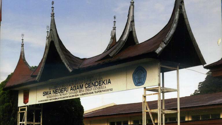 Sengketa SMA Agam Cendekia, Yayasan Gugat Gubernur dan Kadisdik ke PN Padang